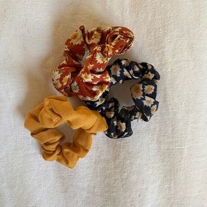 3 Hair Scrunchies